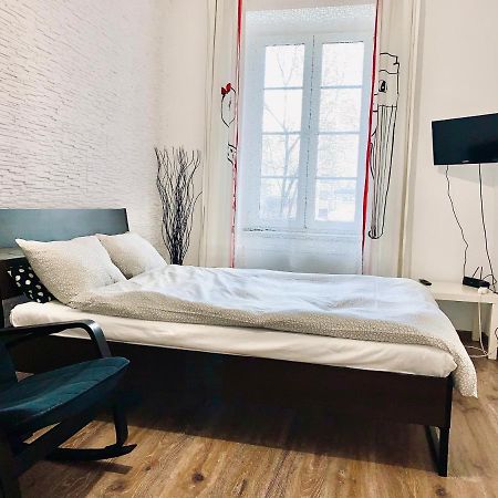 Apartament W Centrum :) Краков Экстерьер фото