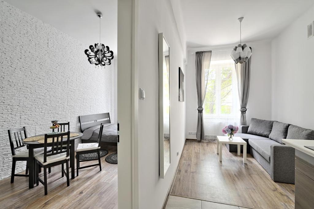 Apartament W Centrum :) Краков Экстерьер фото
